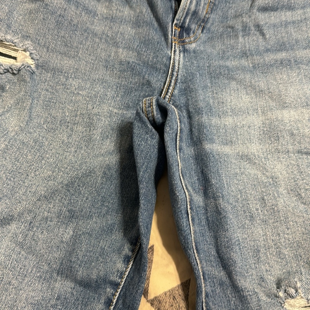 Old Navy Jeans - Picture 4 of 5